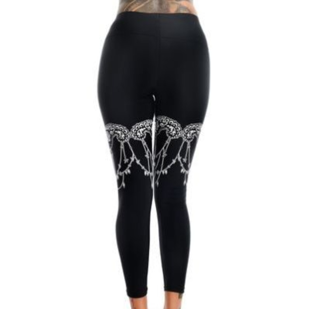 **SOLD* Legging  Filigree Skeleton padlock - Picture 3 of 4